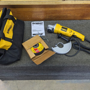 Dewalt DW840 7" Medium Angle Grinder